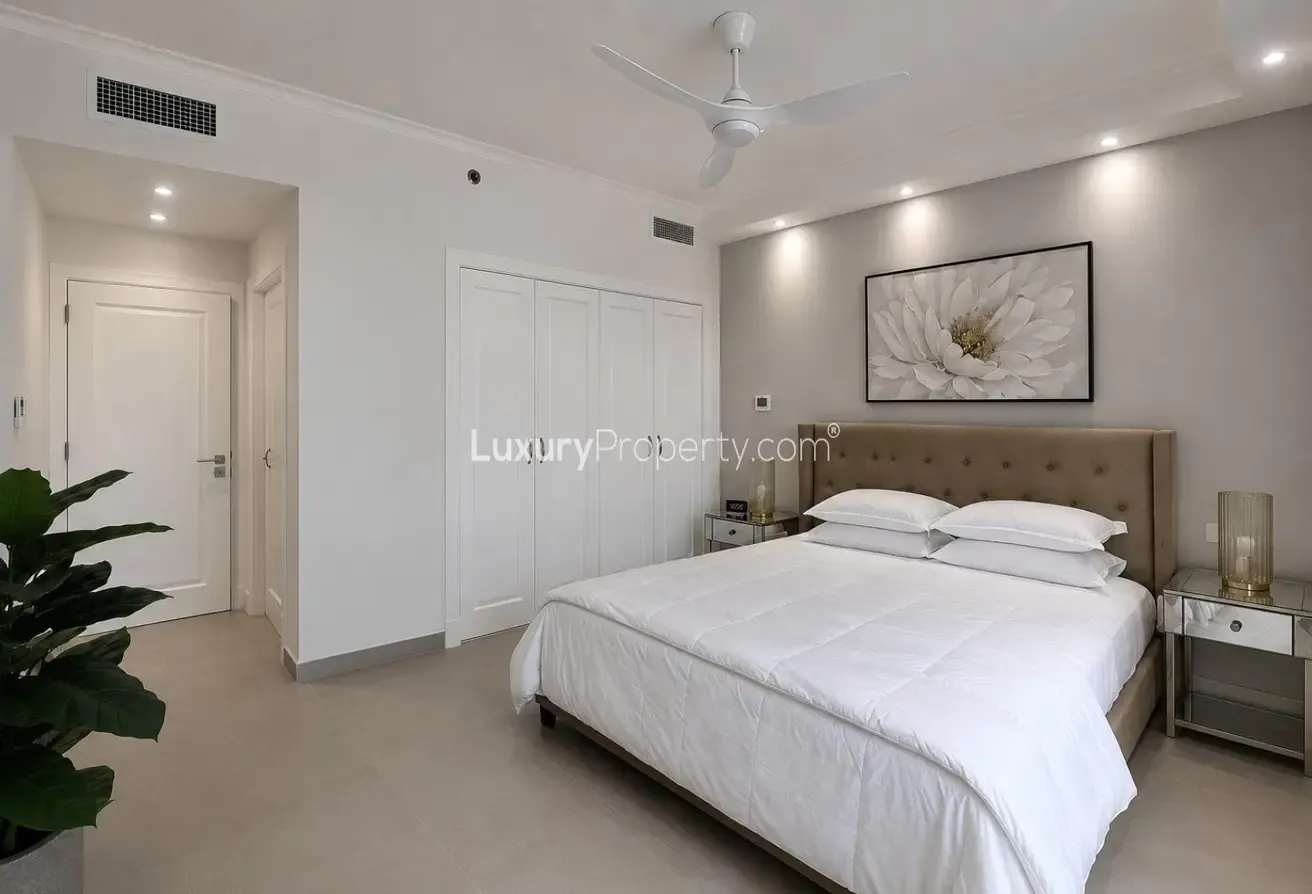 Burj View 2 Bed + Study | Furnished