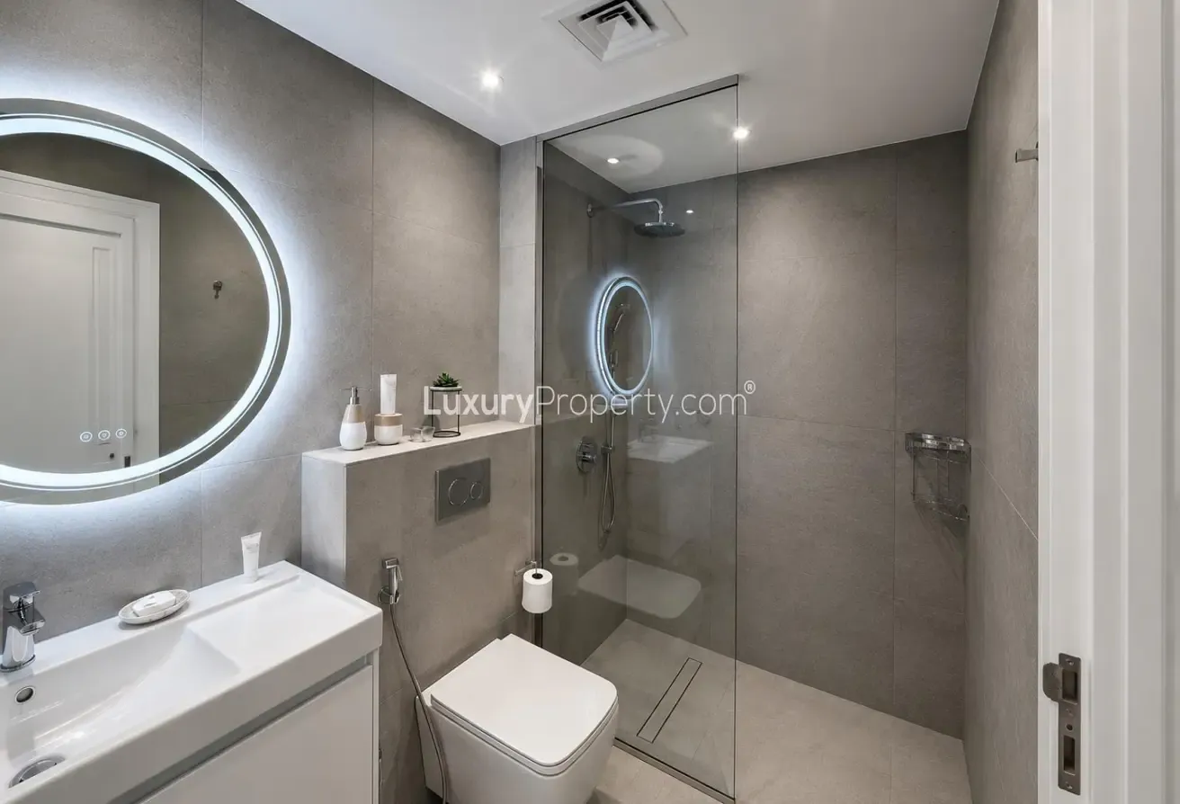 Burj View 2 Bed + Study | Furnished