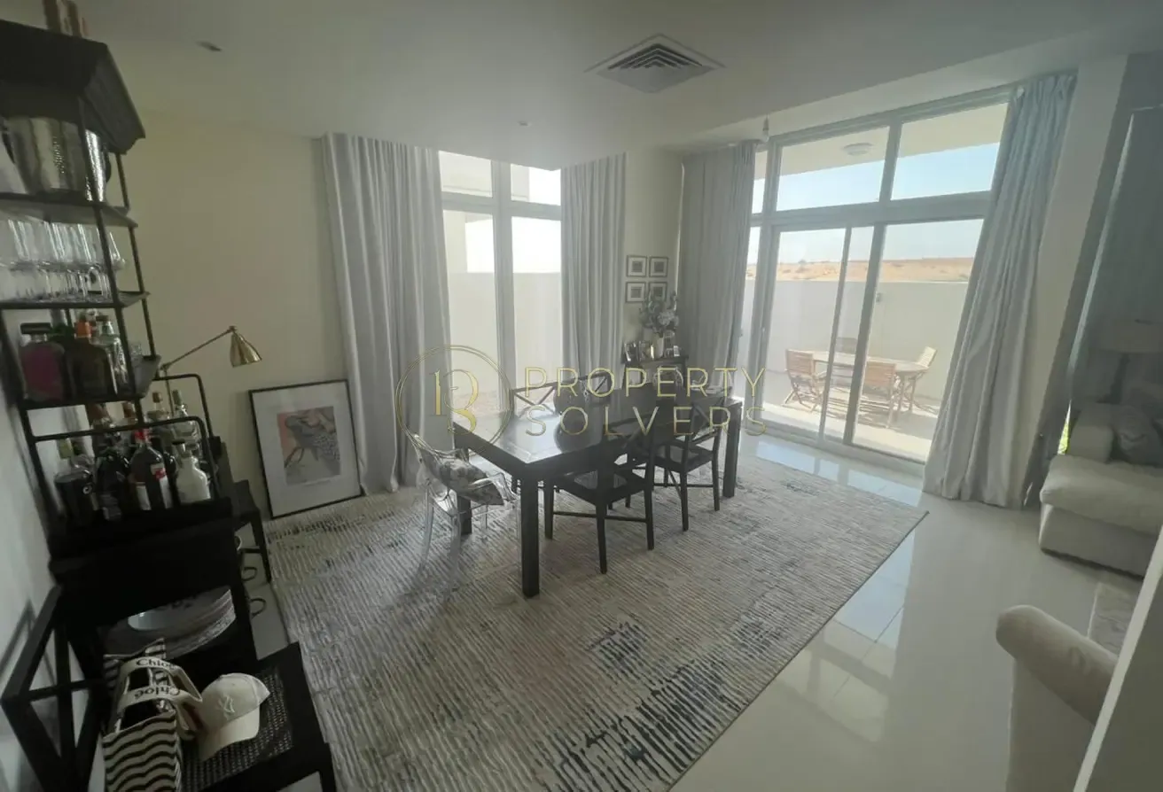 Spacious 6BR Villa | Single Row | Prime Location