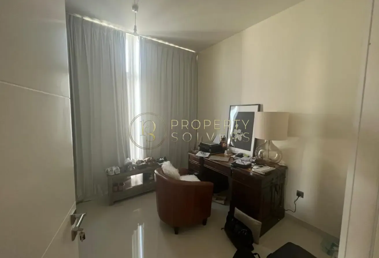 Spacious 6BR Villa | Single Row | Prime Location
