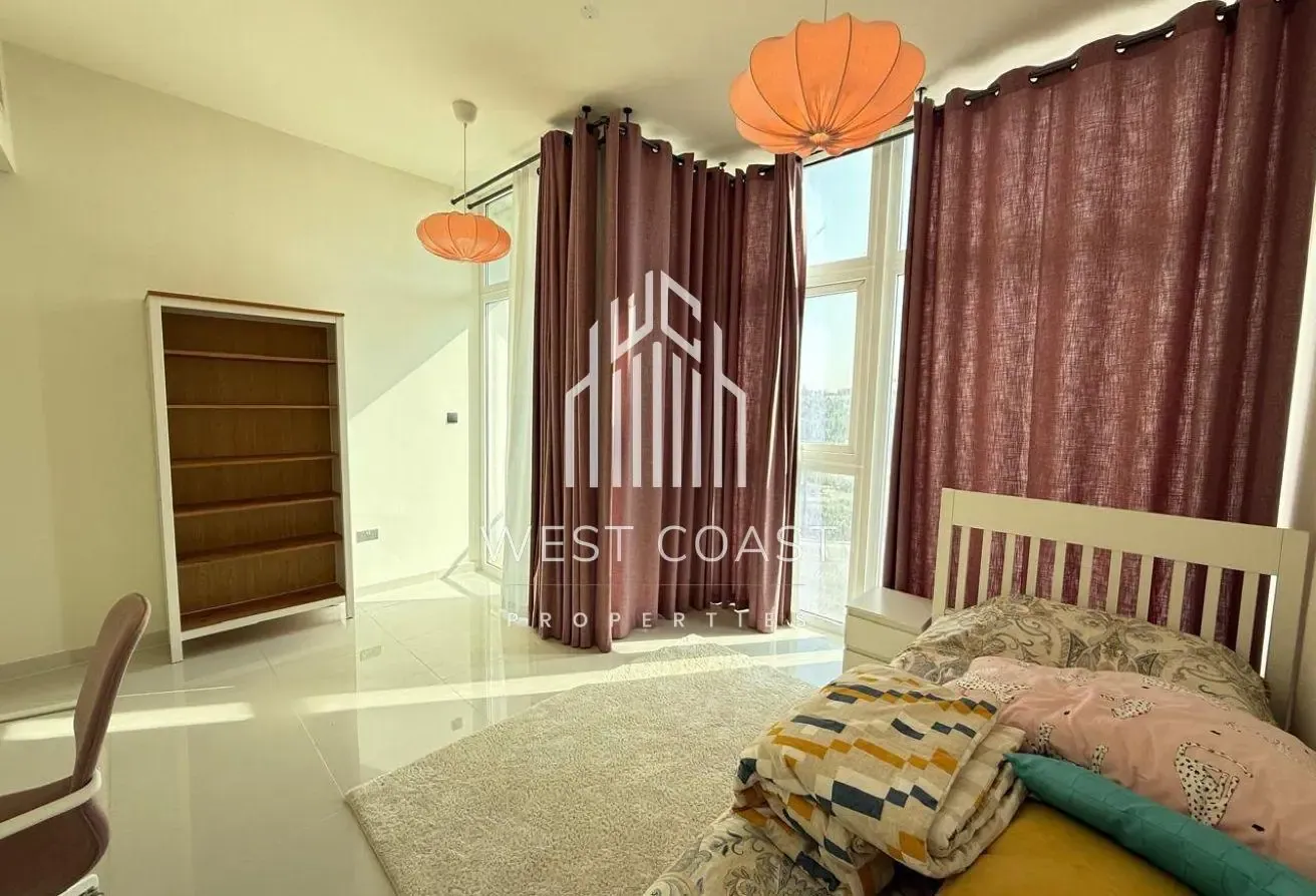 Spacious | Furnished | close to Amenities