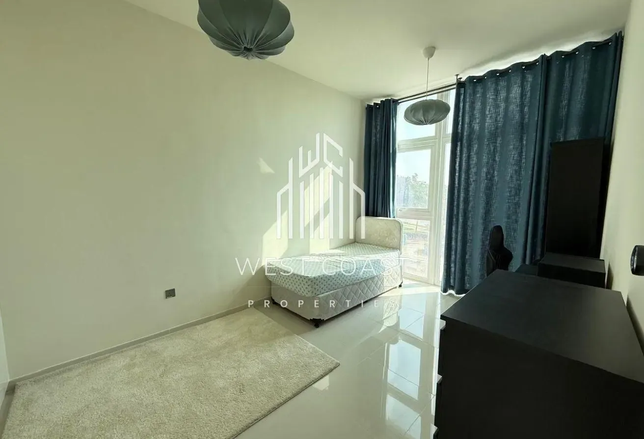 Spacious | Furnished | close to Amenities