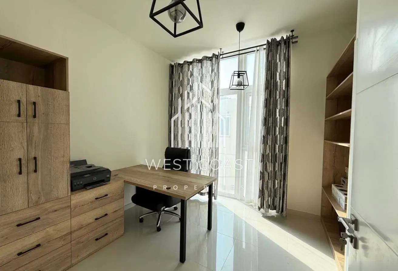 Spacious | Furnished | close to Amenities