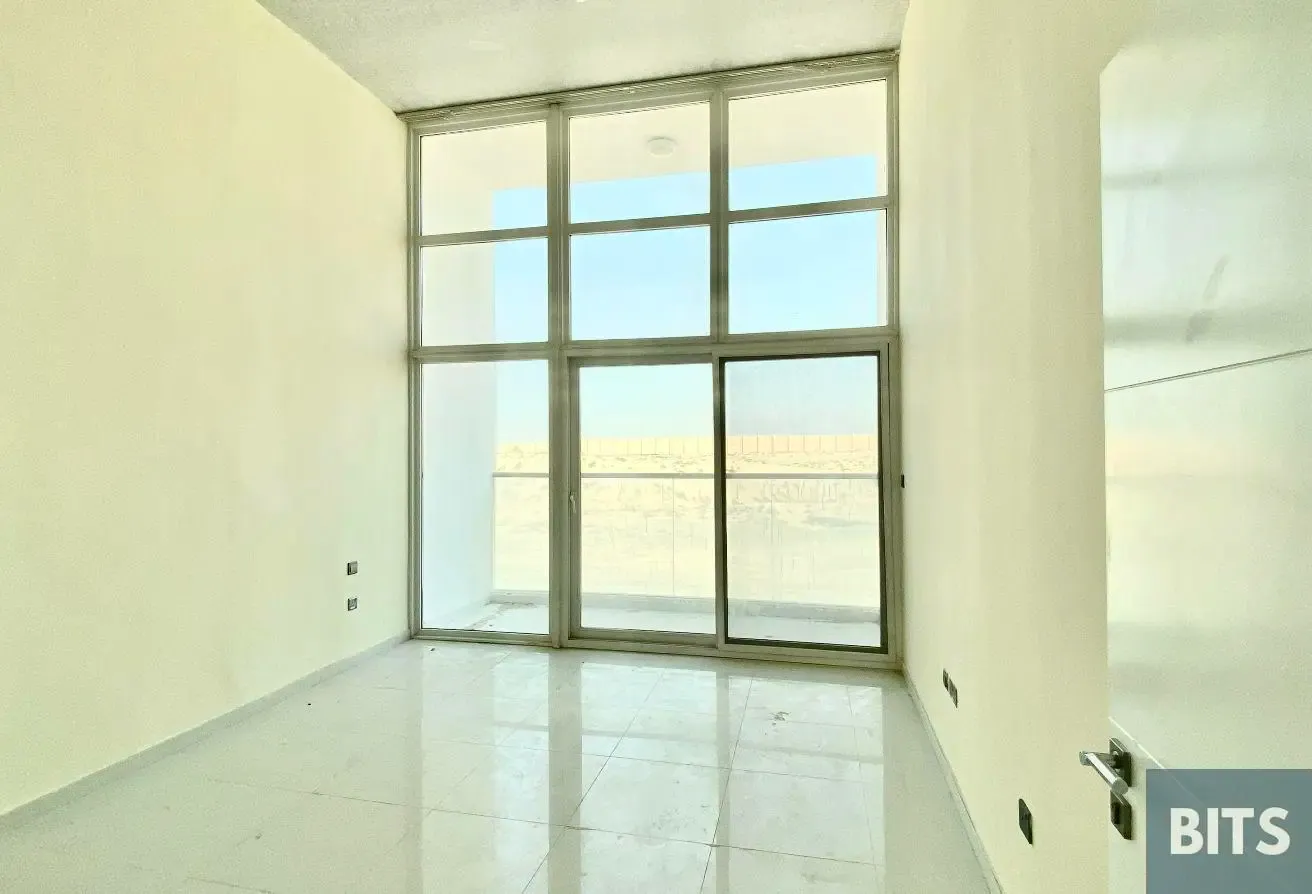 V2 | 6 BR + Maid | Ready To Move | Single Row |