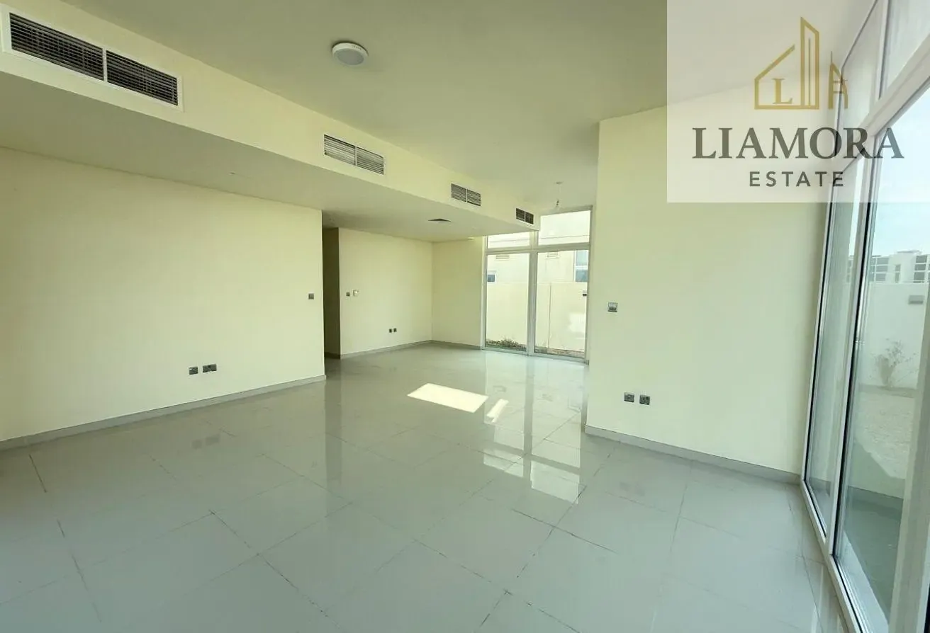V2 I VACANT I 6 BED STANDALONE I AVAILABLE 3 OPT