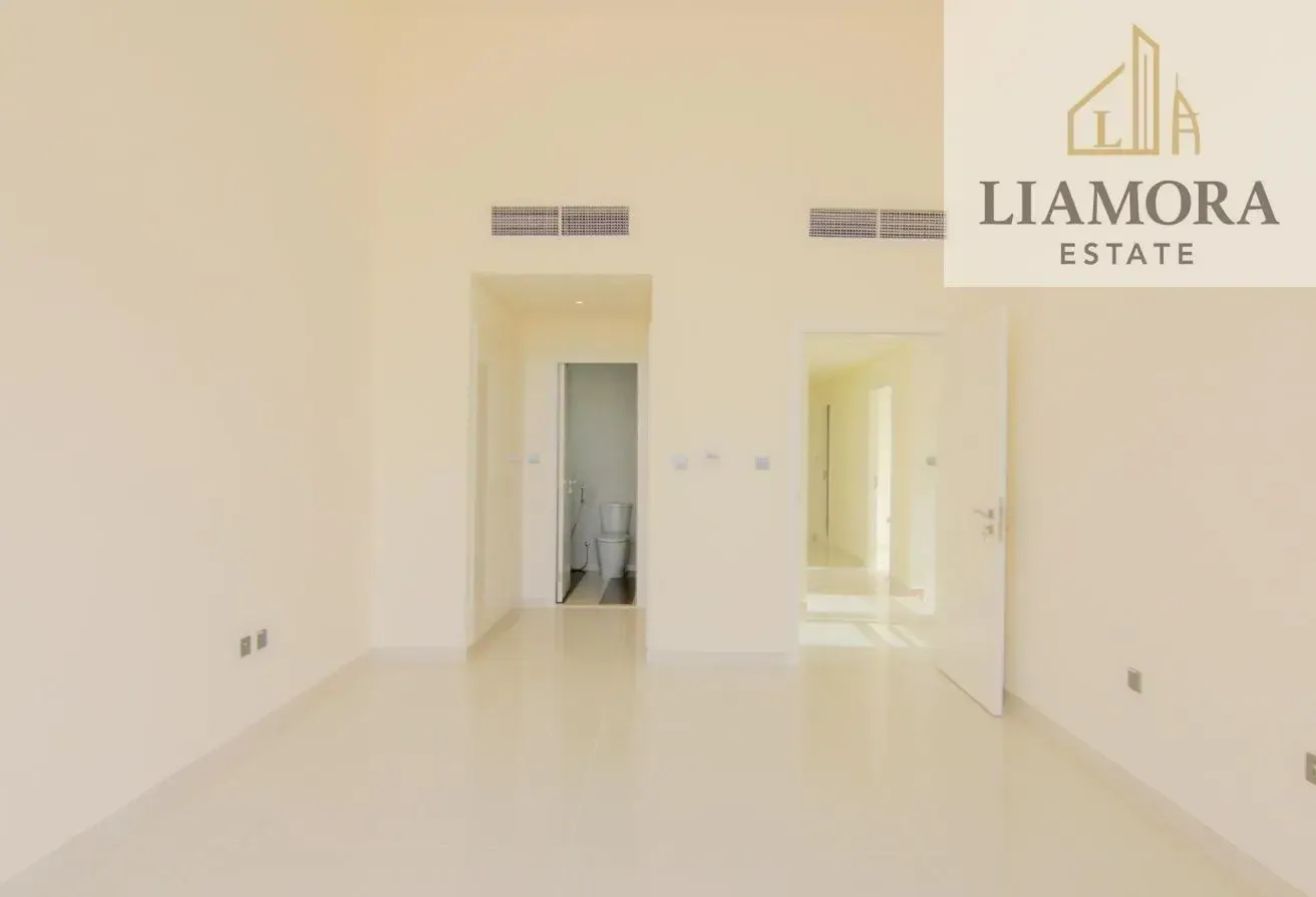 V2 I VACANT I 6 BED STANDALONE I AVAILABLE 3 OPT
