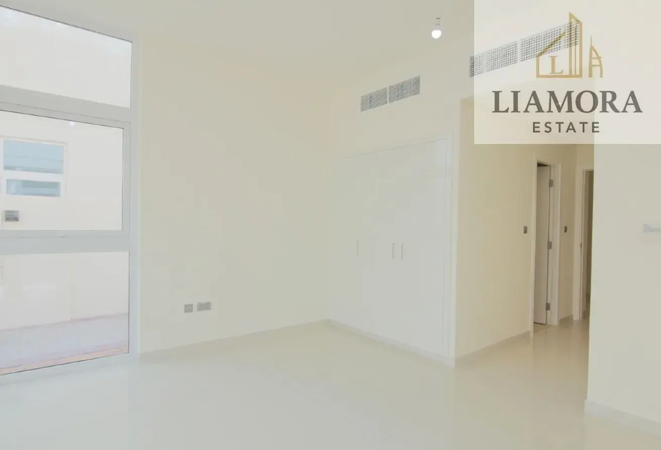 V2 I VACANT I 6 BED STANDALONE I AVAILABLE 3 OPT