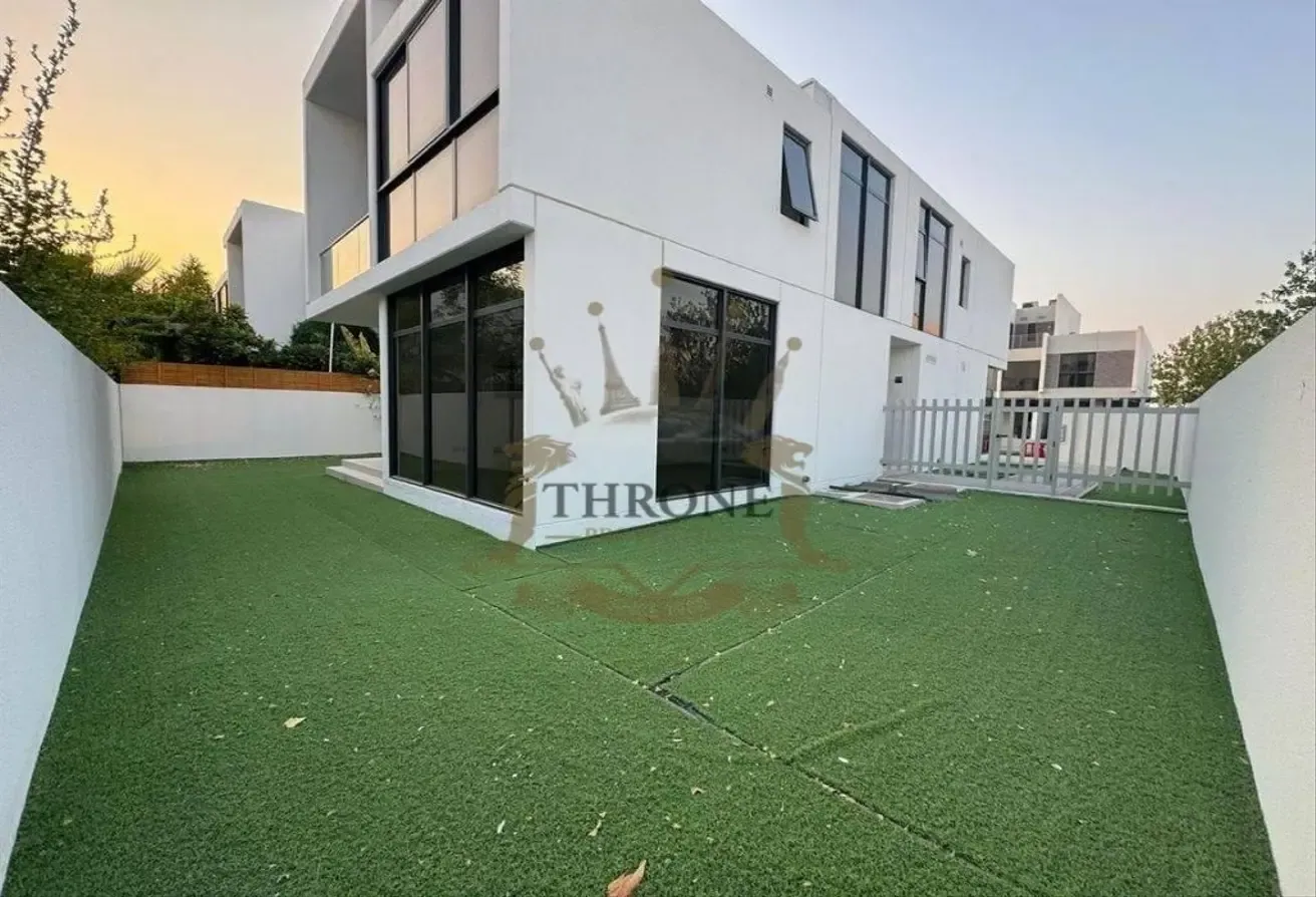 Spacious | 6BR | Close to Beach & Park