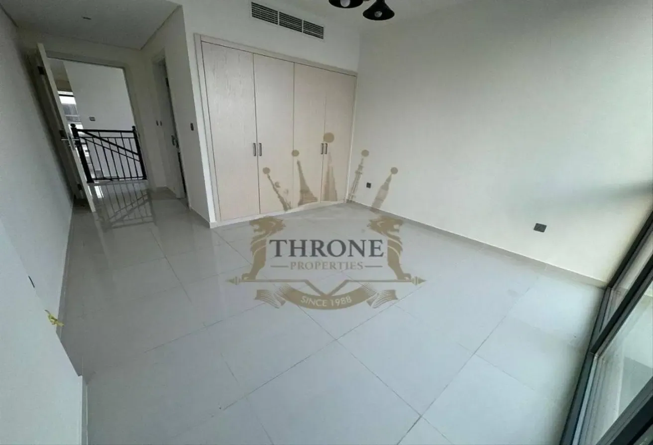 Spacious | 6BR | Close to Beach & Park