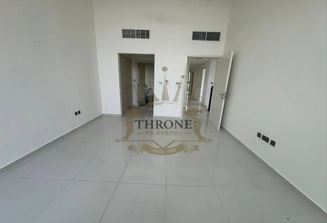 Spacious | 6BR | Close to Beach & Park