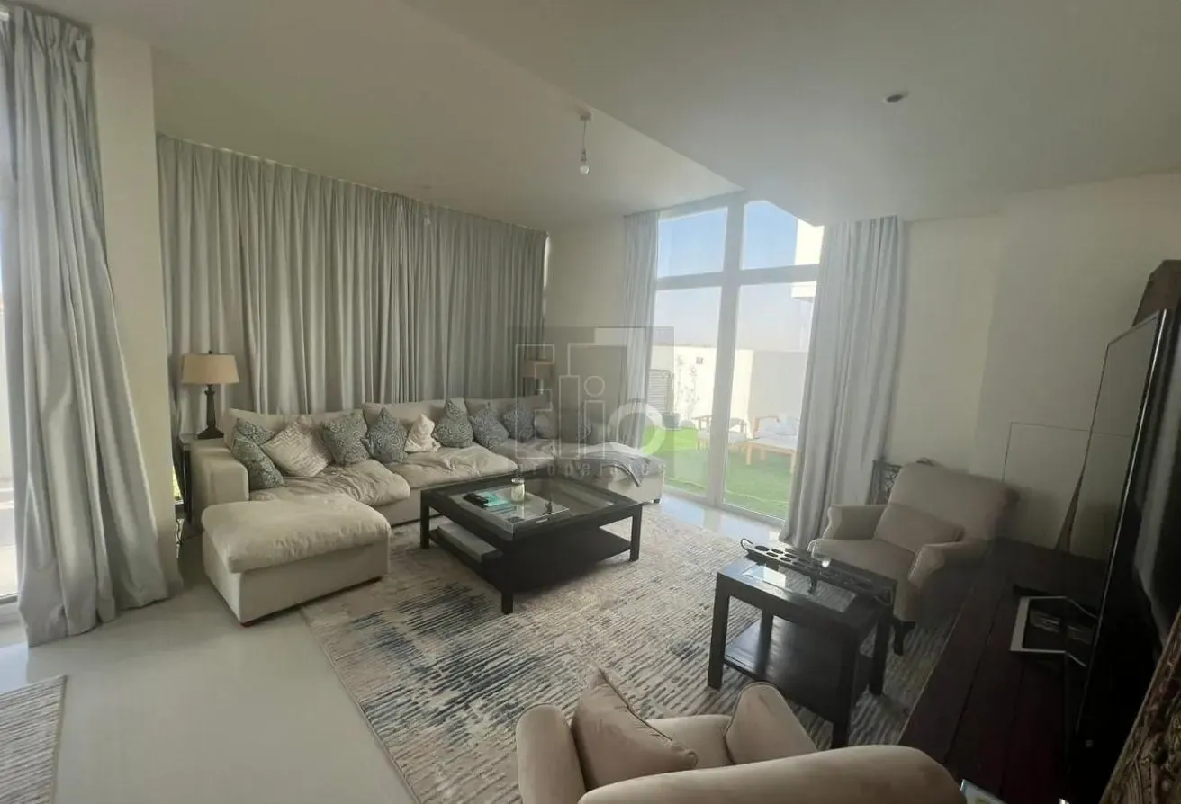 6 BR Villa with Acuna | Best price