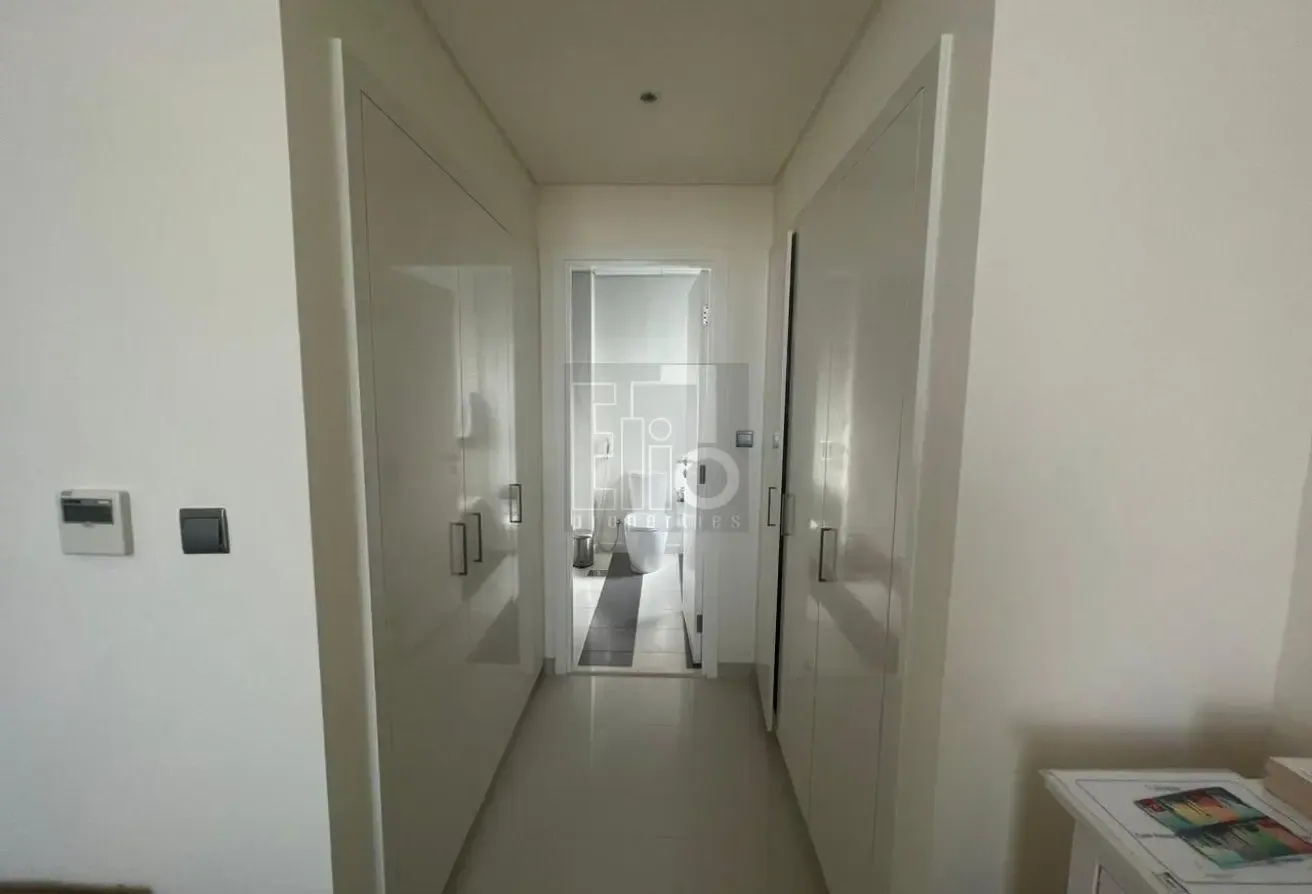 6 BR Villa with Acuna | Best price