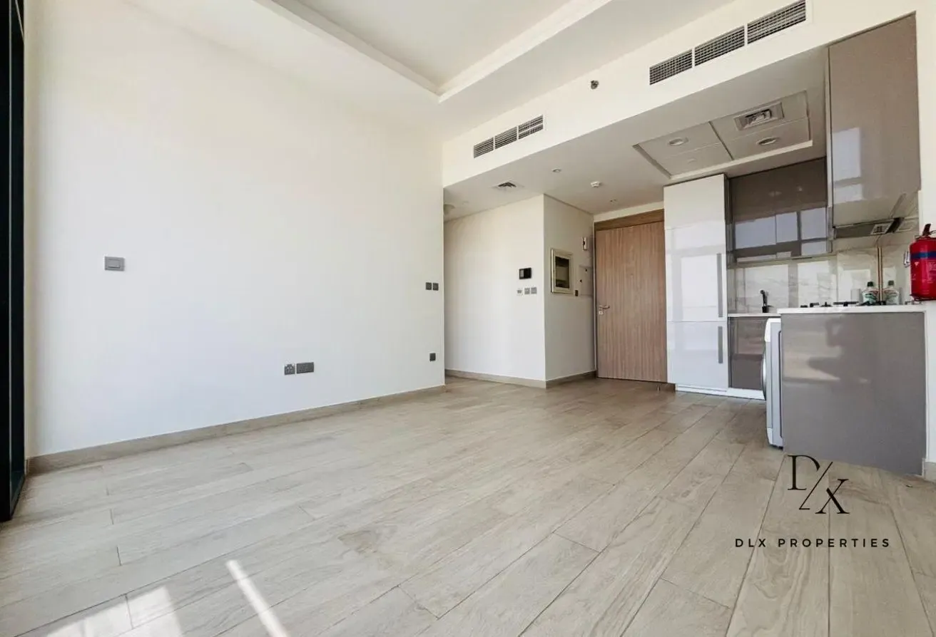 READY TO MOVE | POOL VEIW | MULTIPLE UNITS