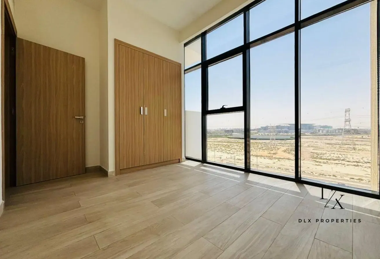 READY TO MOVE | POOL VEIW | MULTIPLE UNITS