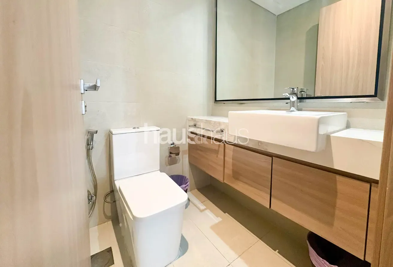 Stylish 3-Bedroom | Fully Furnished | High-Floor