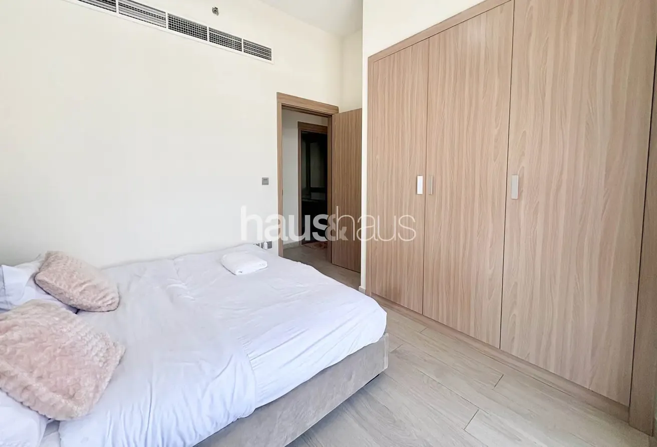 Stylish 3-Bedroom | Fully Furnished | High-Floor