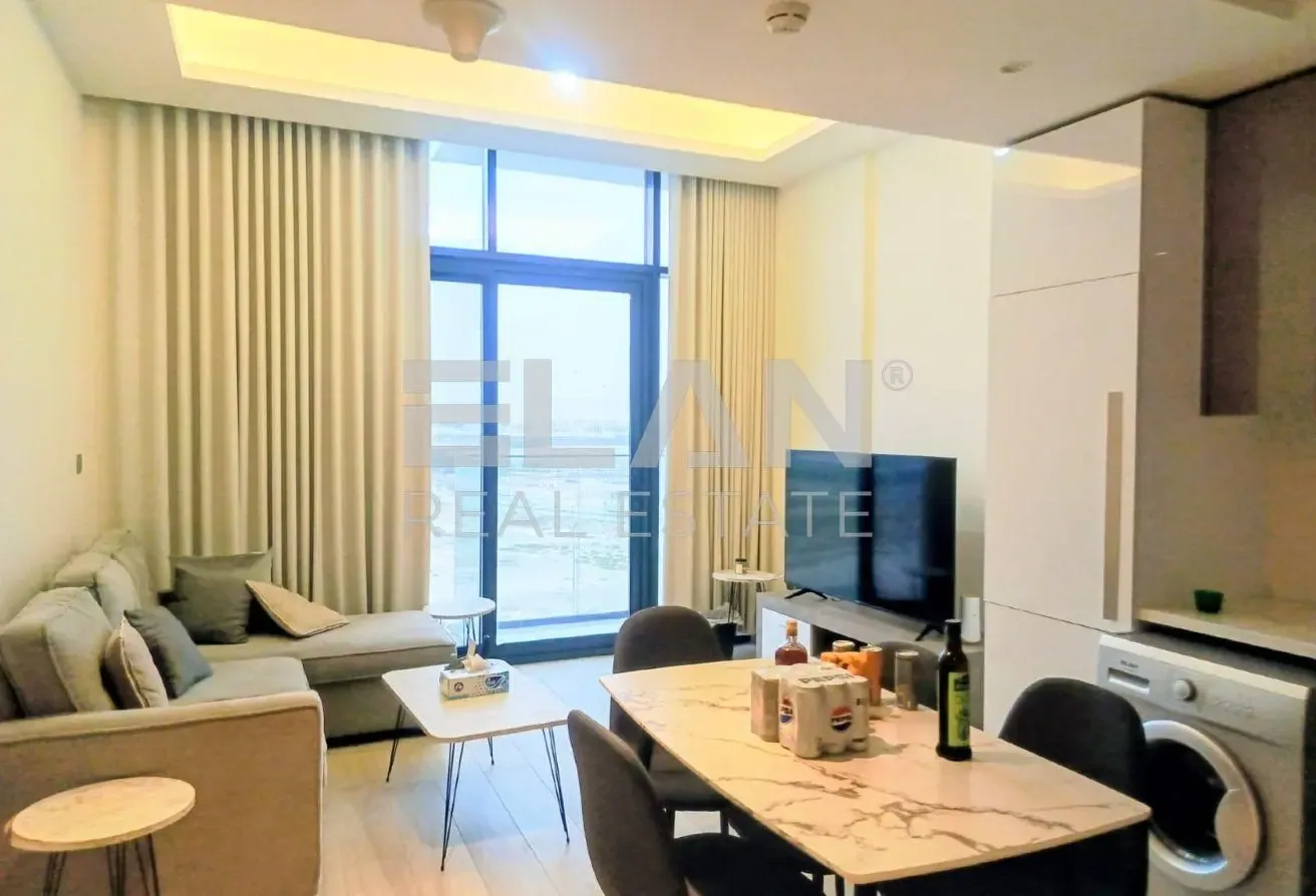 FULLYFURNISHED | 2 BATHROOM | POOL VIEW | VACCANT