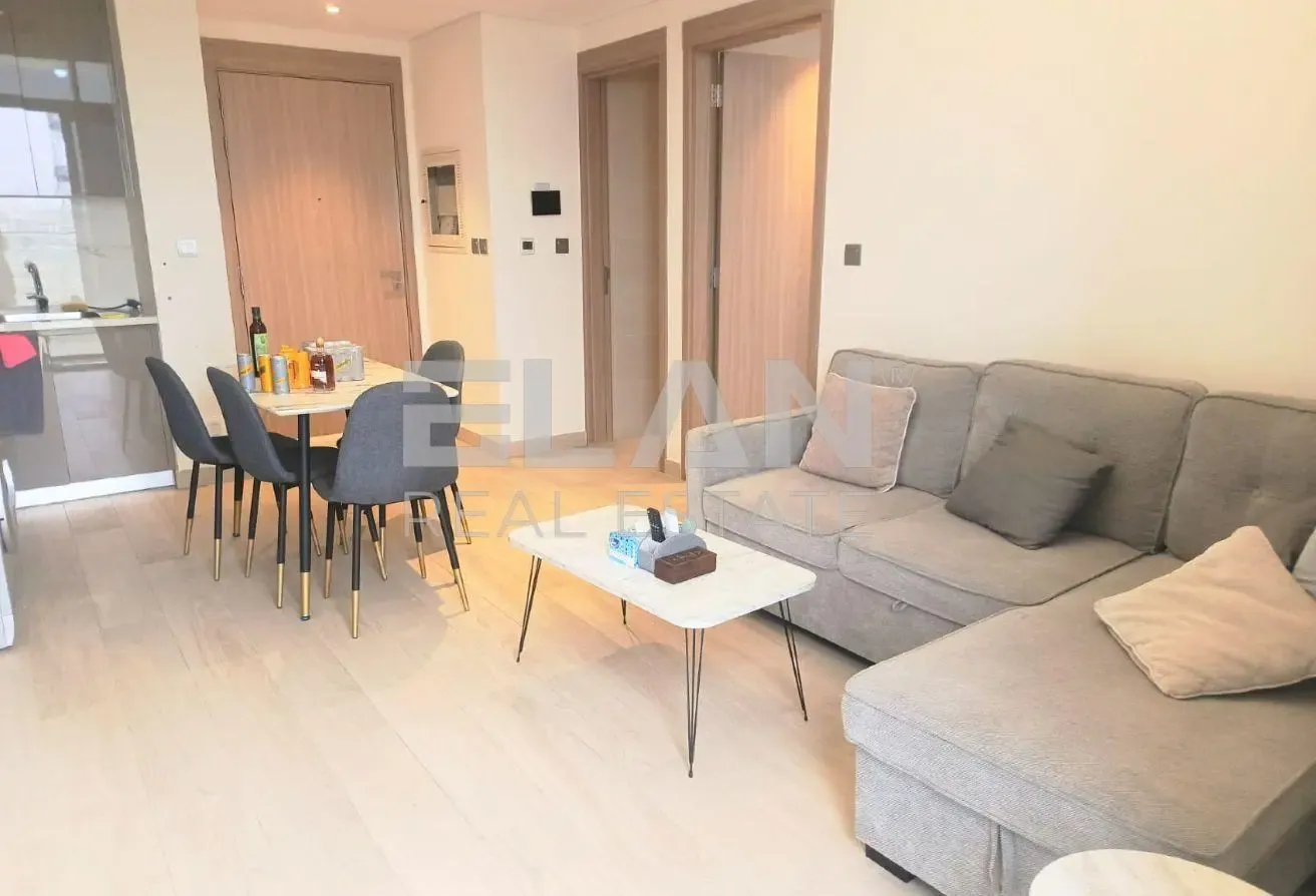 FULLYFURNISHED | 2 BATHROOM | POOL VIEW | VACCANT