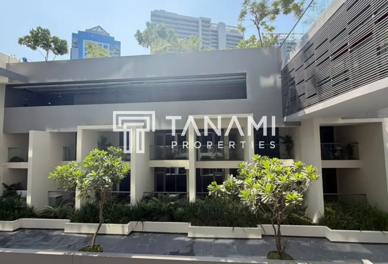 Prime Location | Semi Furnished | Low Floor