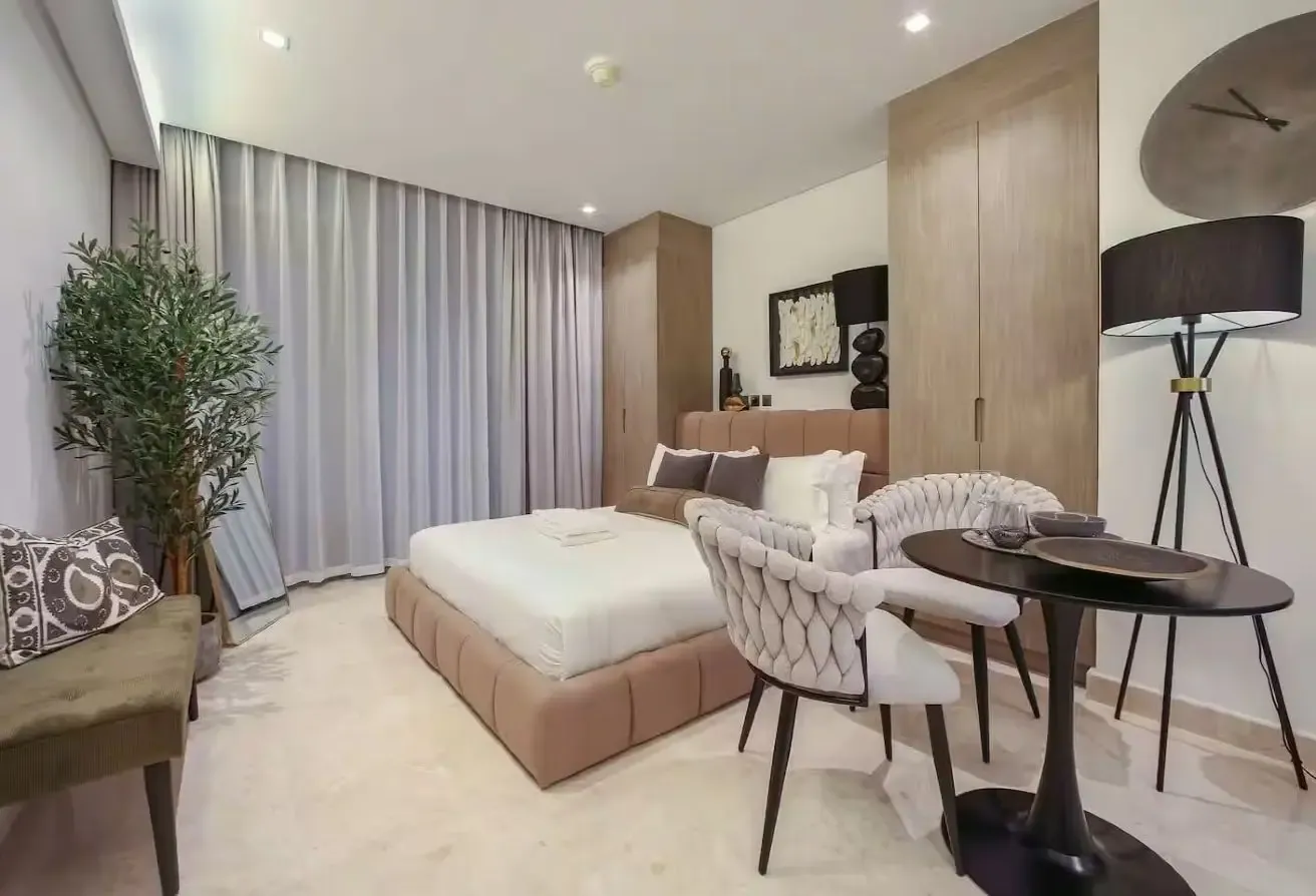 MODERN INTERIOR | FULLY FURNISHED | VACANT