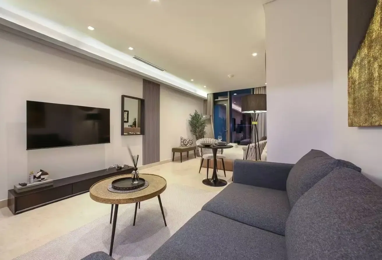 MODERN INTERIOR | FULLY FURNISHED | VACANT