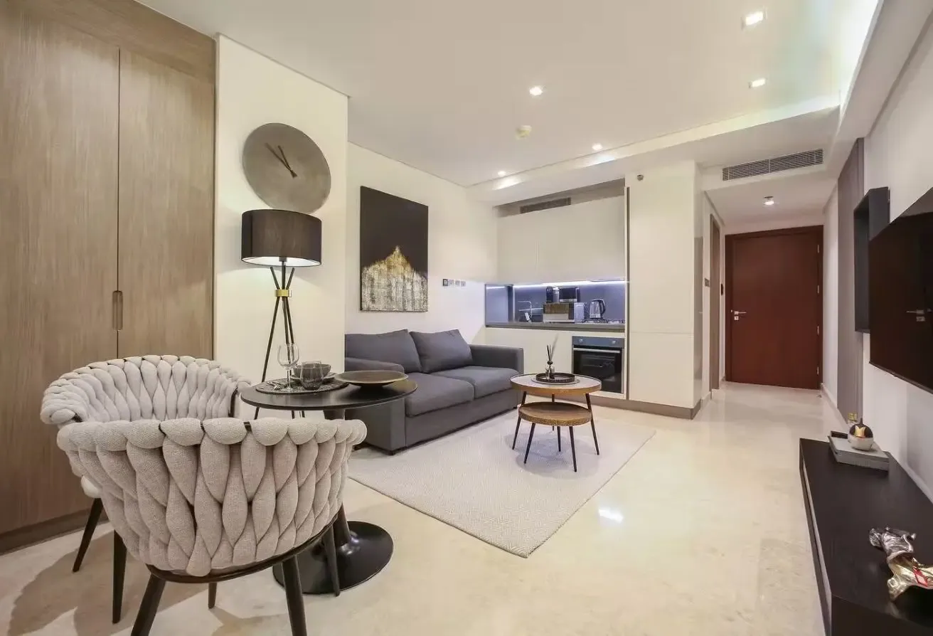 MODERN INTERIOR | FULLY FURNISHED | VACANT