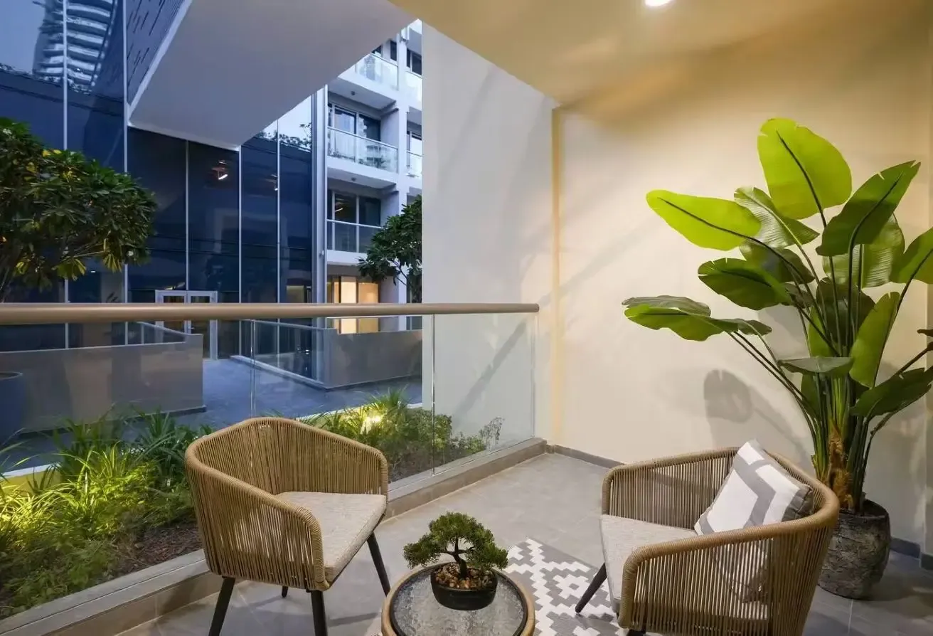 MODERN INTERIOR | FULLY FURNISHED | VACANT