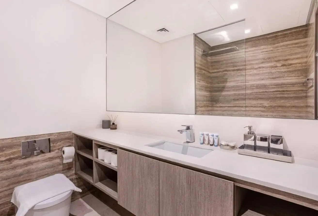 FULLY FURNISHED | READY TO MOVE IN | UPGRADED