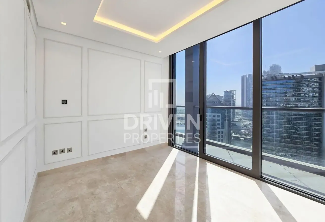 Spacious Layout plus Maids Room | Vacant Unit