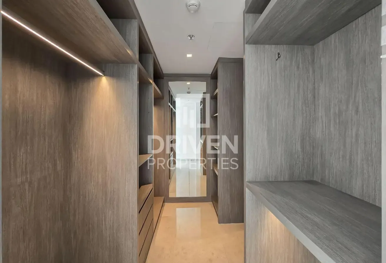Spacious Layout plus Maids Room | Vacant Unit