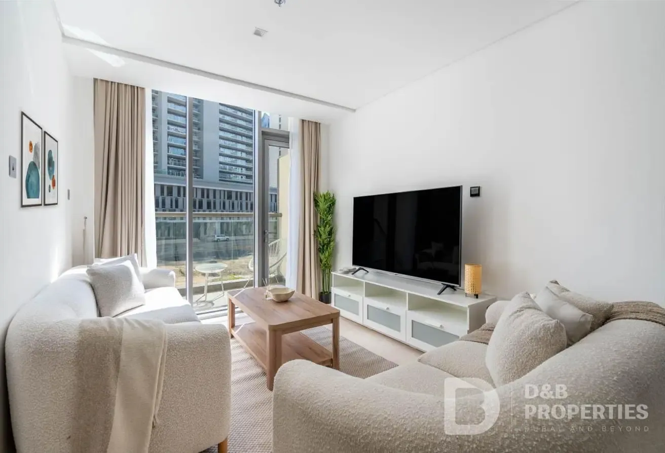 PRIME LOCATION | BRIGHT INTERIOR | STYLISH