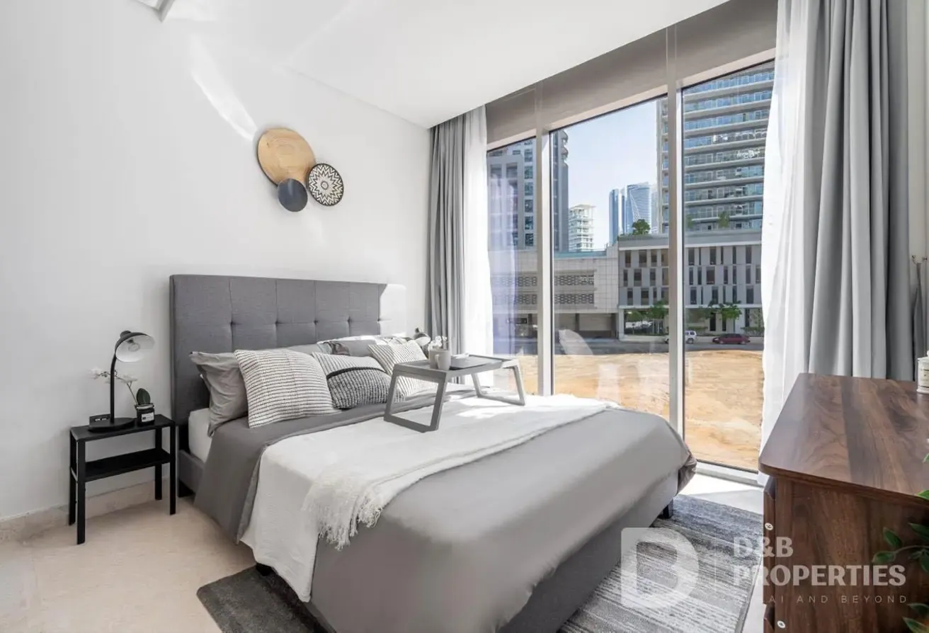 PRIME LOCATION | BRIGHT INTERIOR | STYLISH