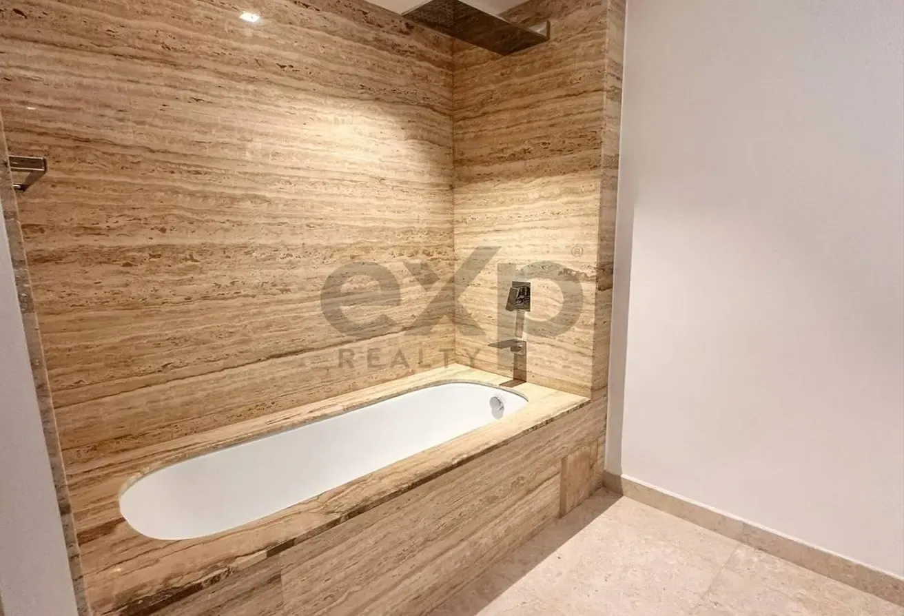 Luxury Studio | Prime Location  | 12 Cheques