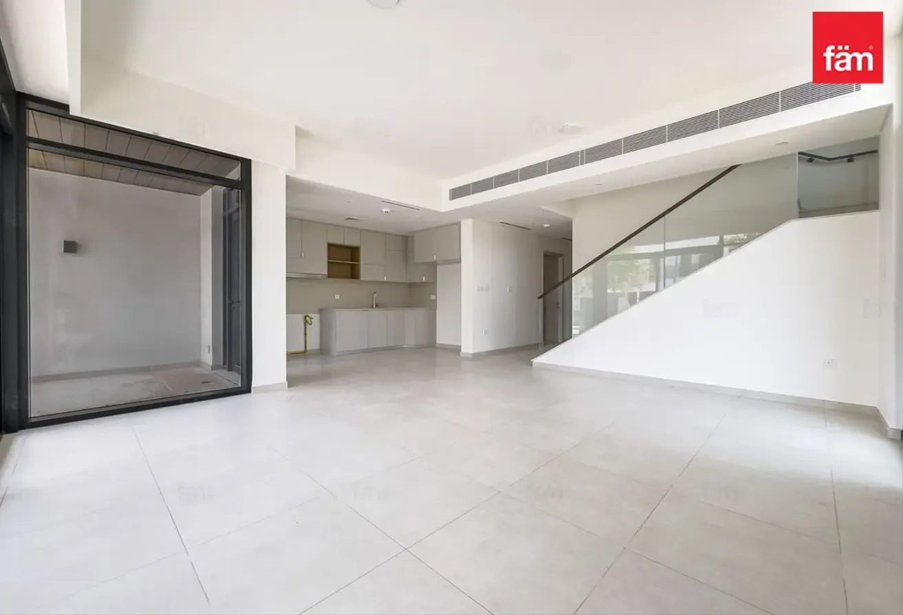 Spacious | Ready To Move | Corner | Near Amenities