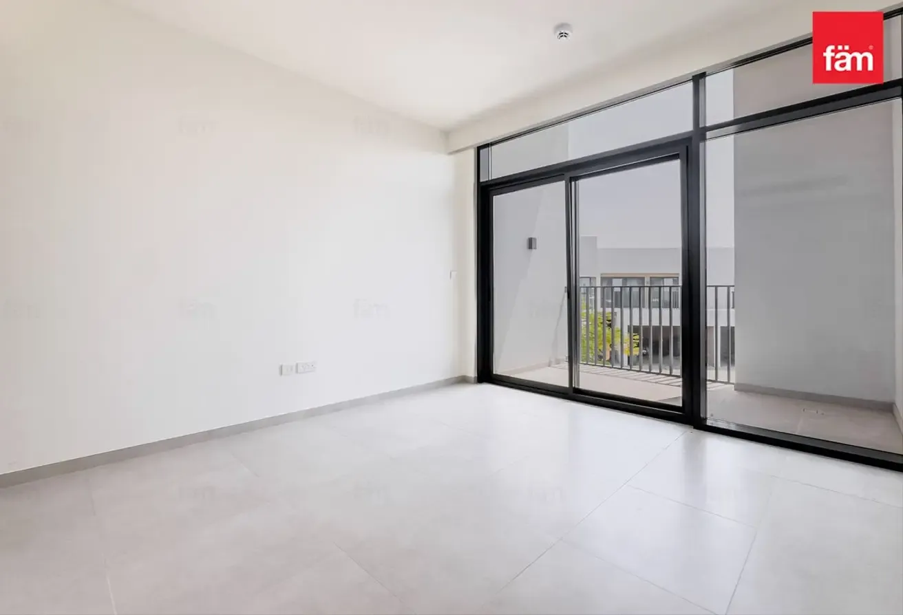 Spacious | Ready To Move | Corner | Near Amenities