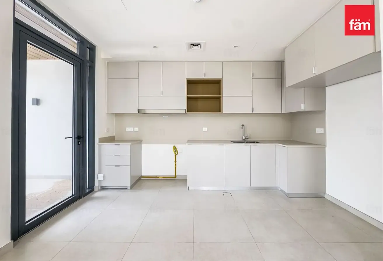 Spacious | Ready To Move | Corner | Near Amenities