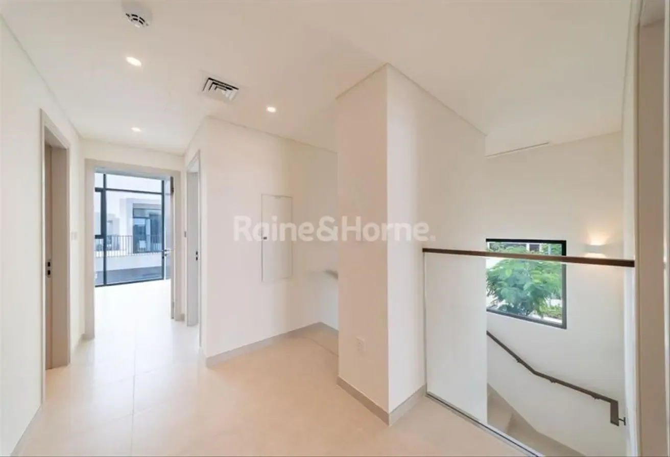 Pet Friendly I Single Row | Corner Unit Near Park
