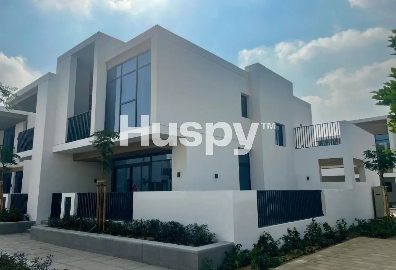 Corner Unit | Brand New | Close to Amenities