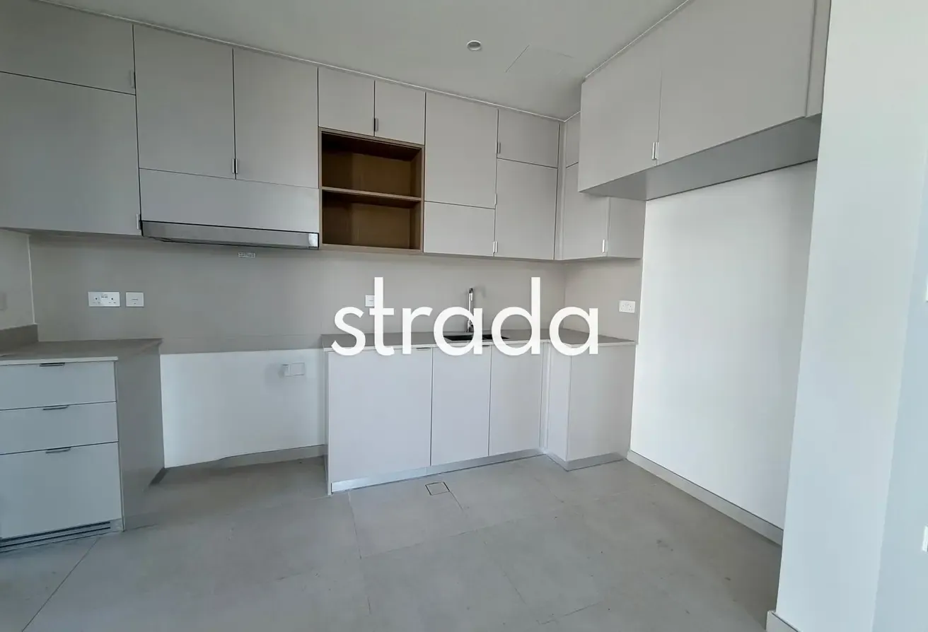 CORNER PLOT | NEXT TO KIDS AREA | VACANT NOW