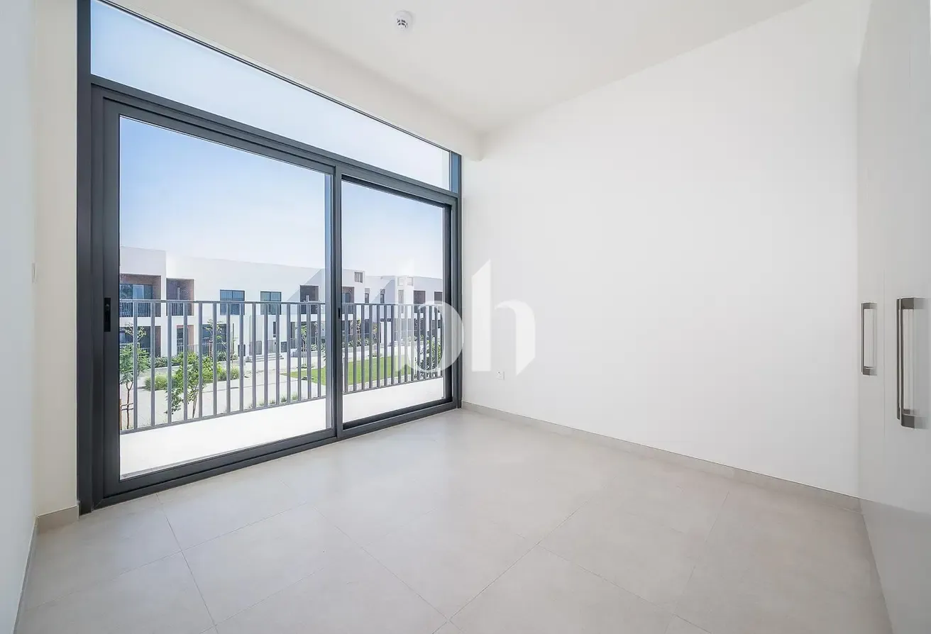 Corner Plot | Quiet Location | Near Amenities