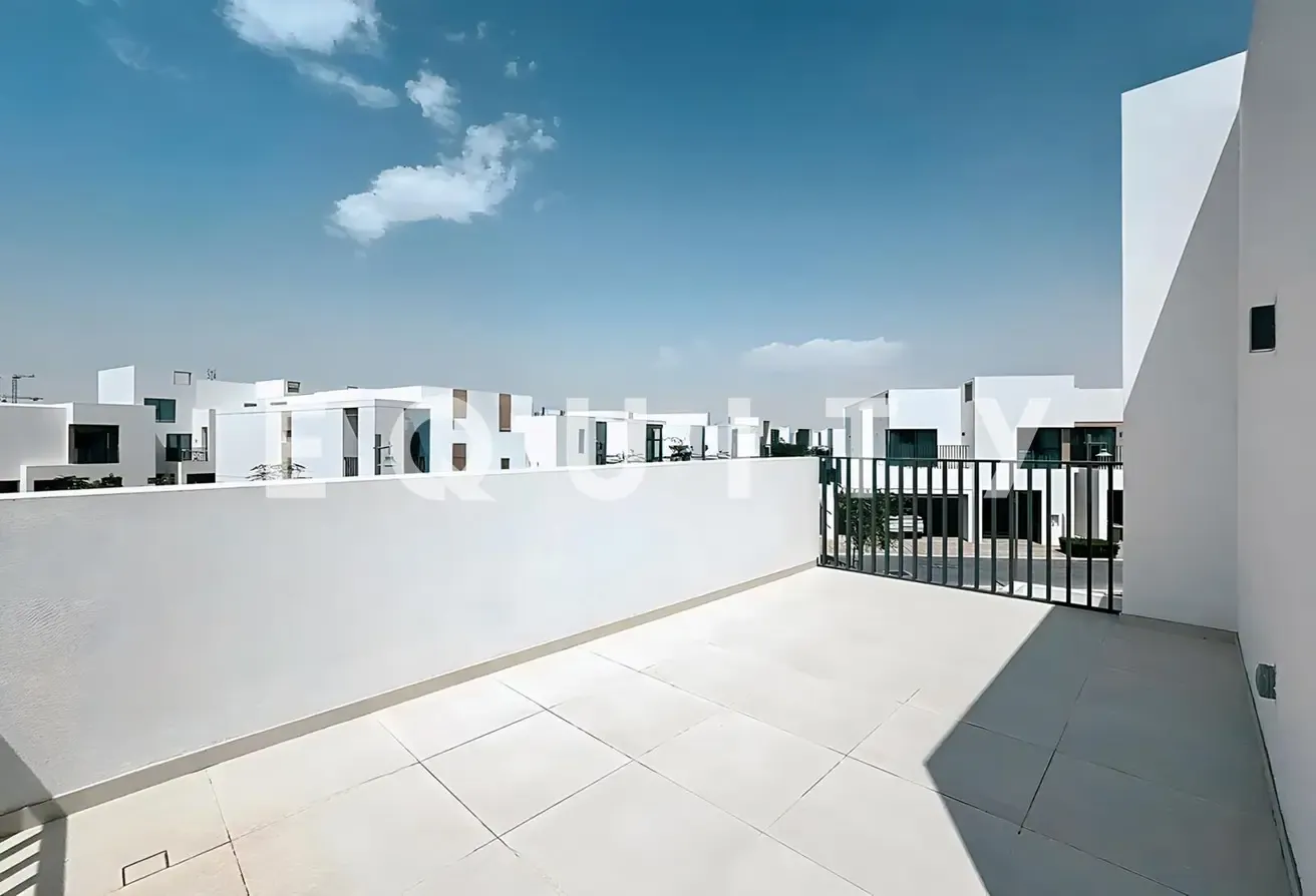 Large Plot Area | Corner Unit | Garden Space