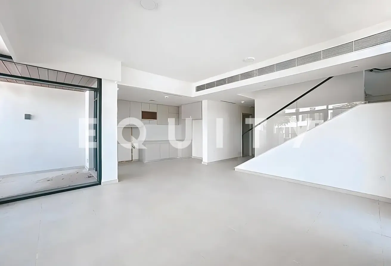 Large Plot Area | Corner Unit | Garden Space