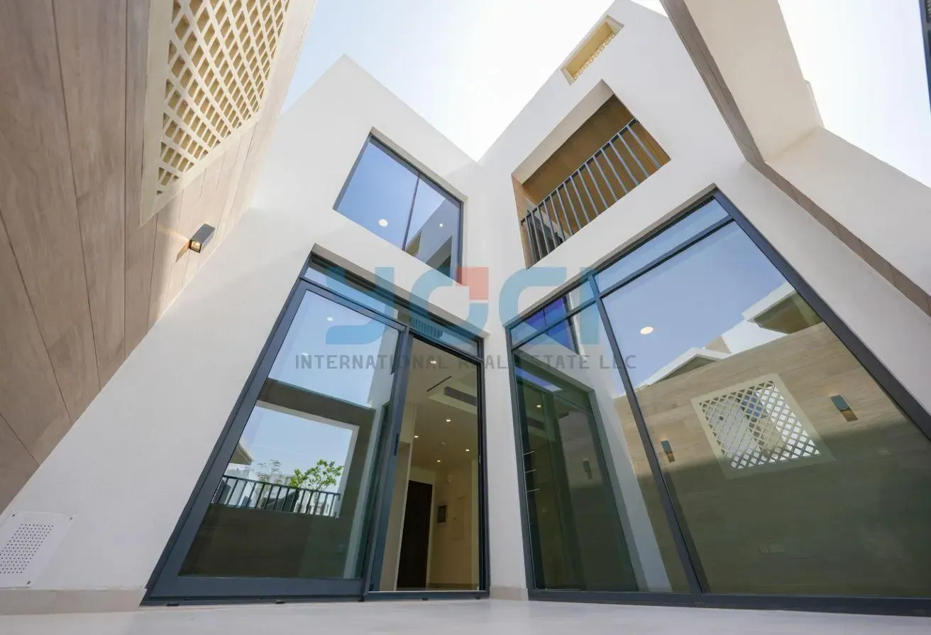 4 Bed - Corner Plot | Brand New | Park View