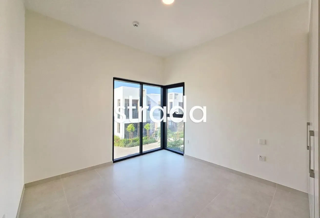 Corner Plot | Townhouse | Brand New