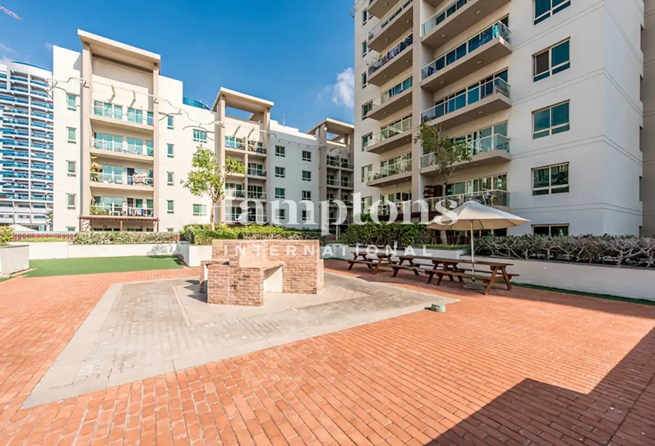 Chiller Free | Vacant | Well Maintained
