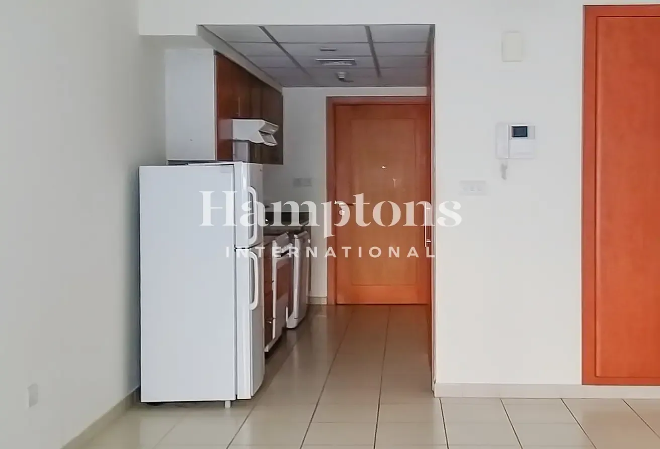 Chiller Free | Vacant | Well Maintained
