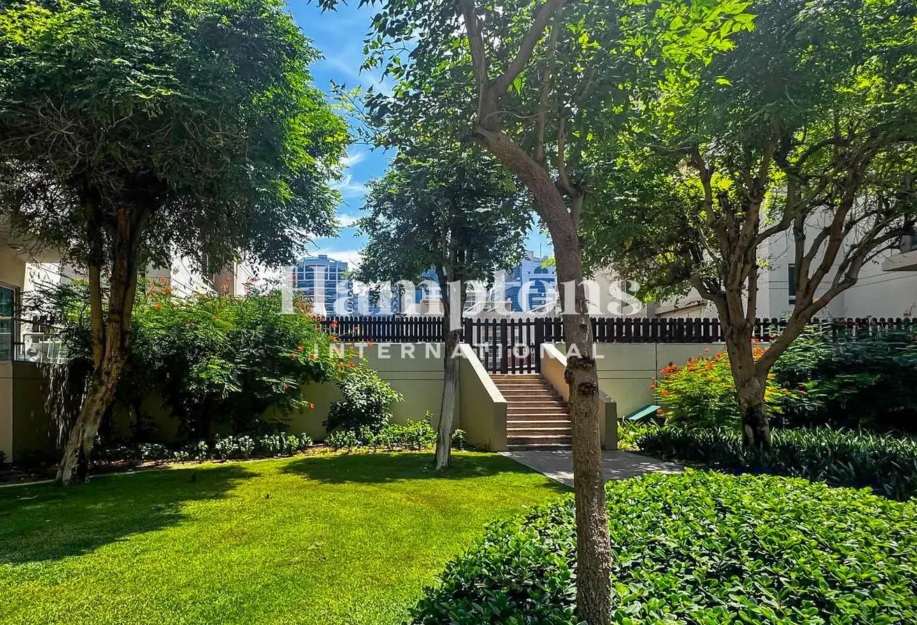 Chiller Free | Vacant | Well Maintained
