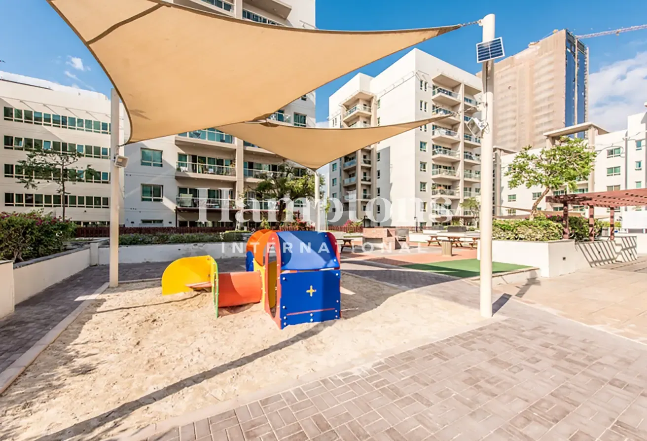 Chiller Free | Vacant | Well Maintained