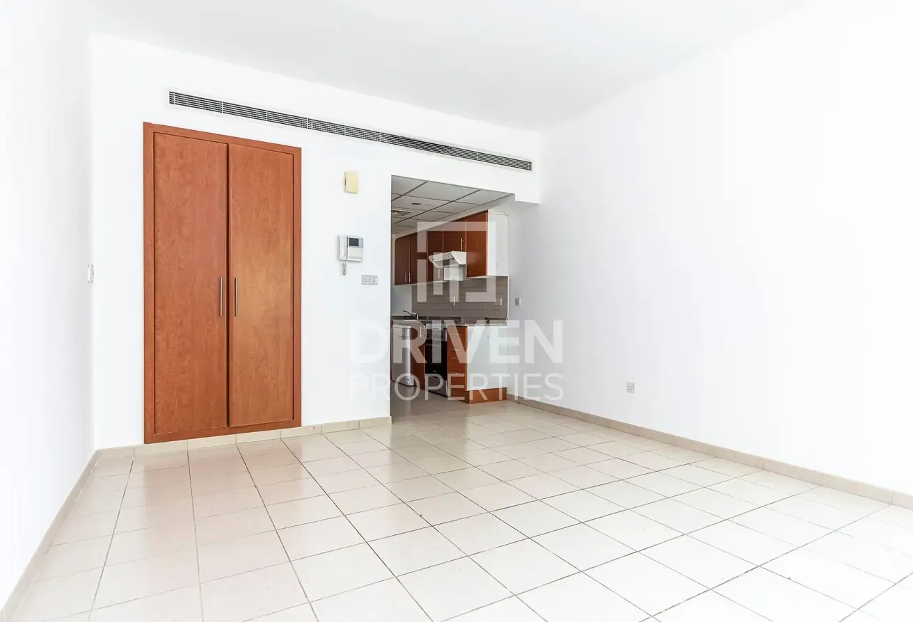 Chiller Free | Semi-Furnished | Near Metro Station
