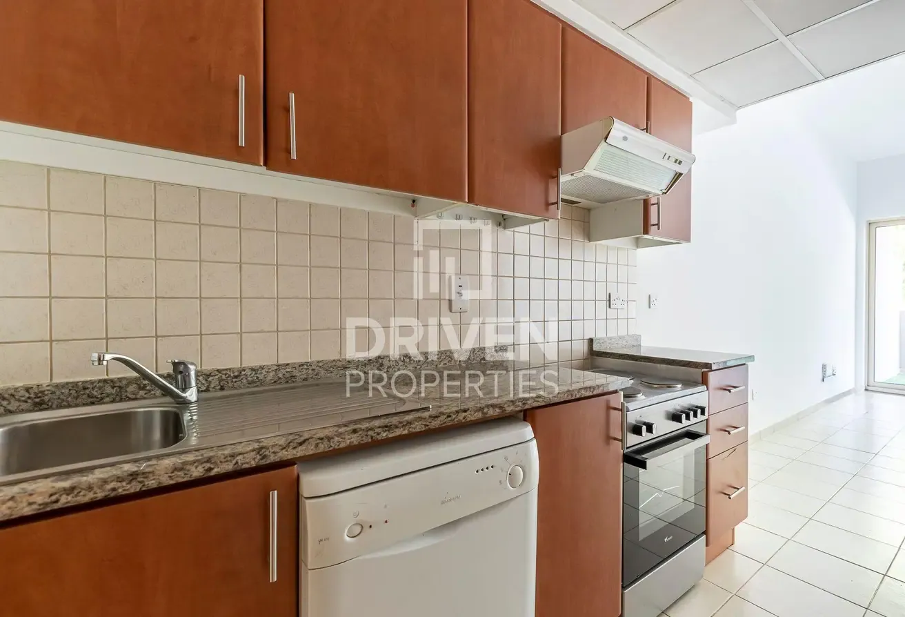 Chiller Free | Semi-Furnished | Near Metro Station